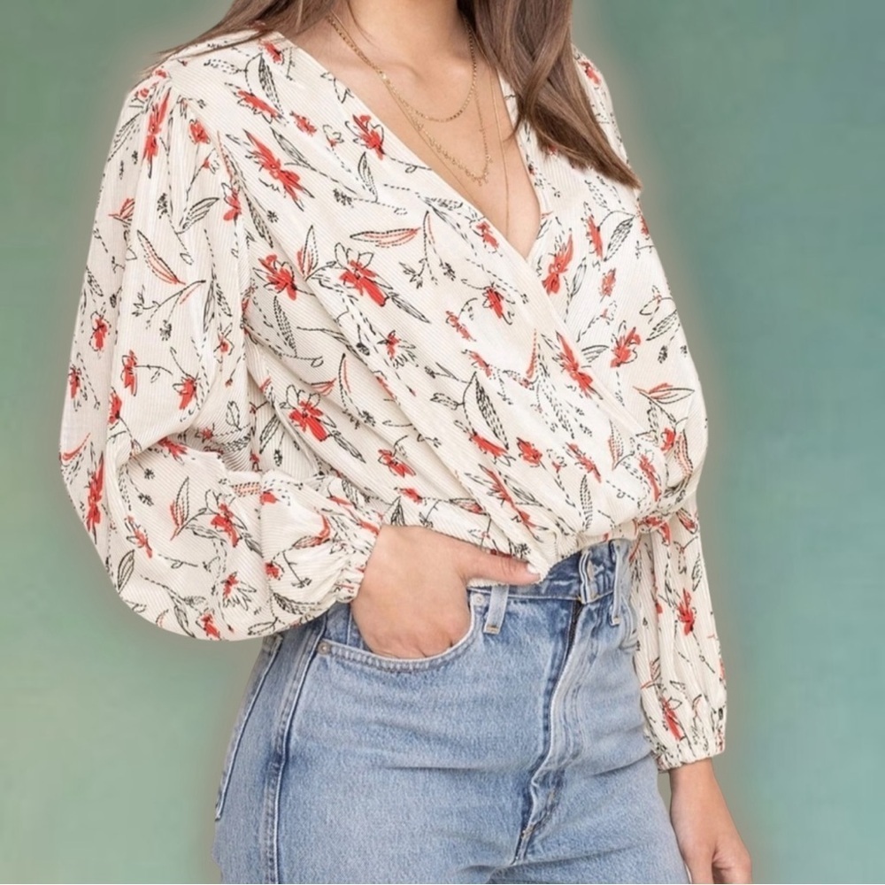 NWT ASTR The Label Ivory & Orange Floral Plissé Surplice Wrap Top Size XL